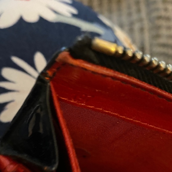 Miu Miu Glossy Black Clutch - Picture 7 of 7